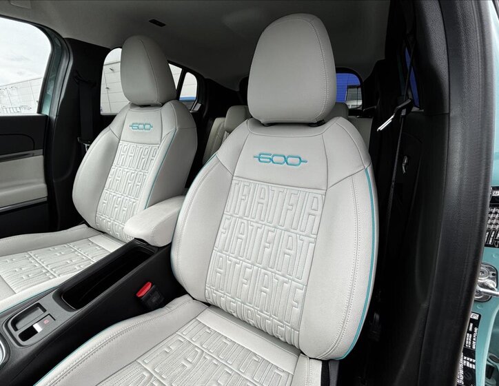 Fiat 600 SUV / Terénní 1,2 l 100 kw