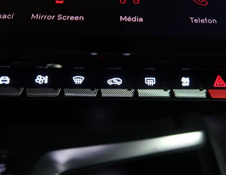 Peugeot 308 Hatchback 1,2 l 96 kw