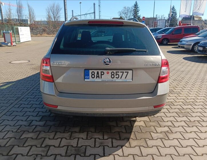 Škoda Octavia Kombi 1,6 l 85 kw