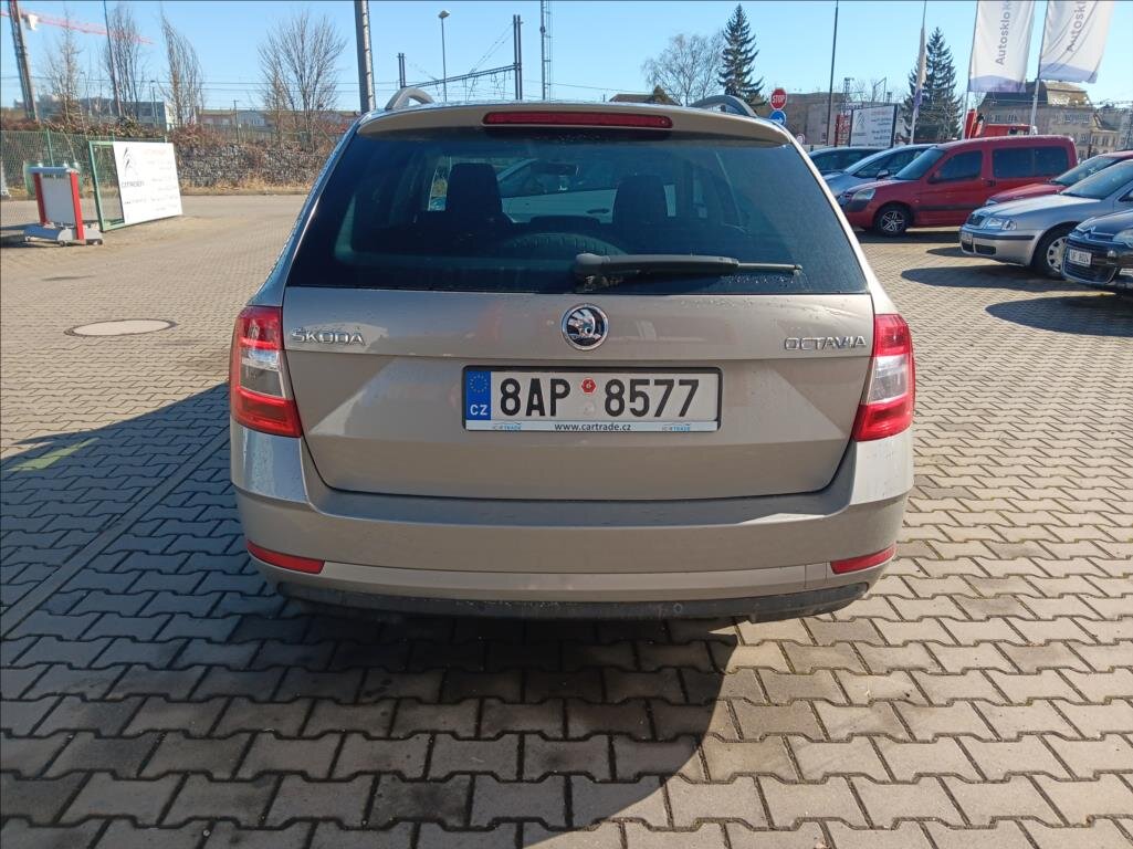 Škoda Octavia Kombi 1,6 l 85 kw