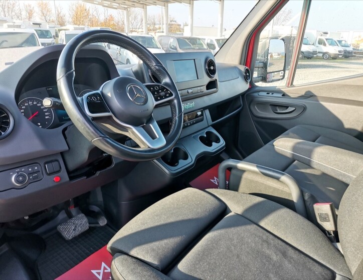Mercedes-Benz Sprinter 6