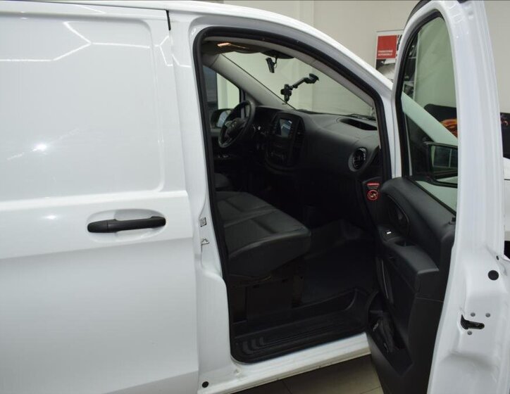 Mercedes-Benz Vito Skříň 2,0 l 120 kw