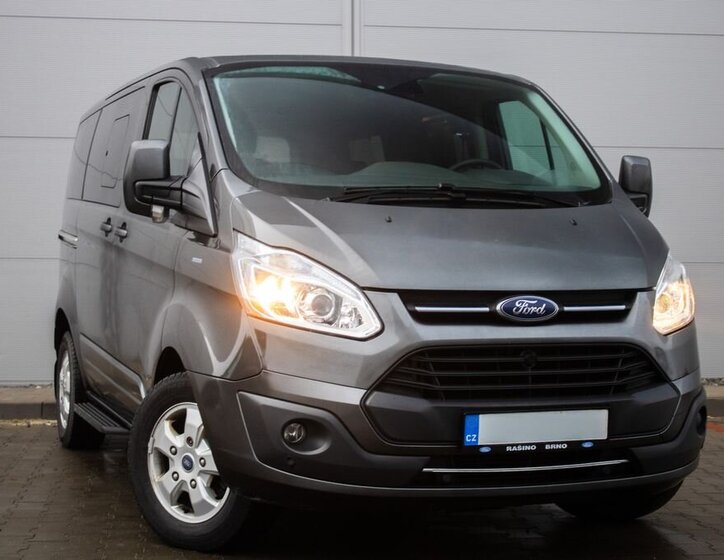Ford Tourneo Custom 3