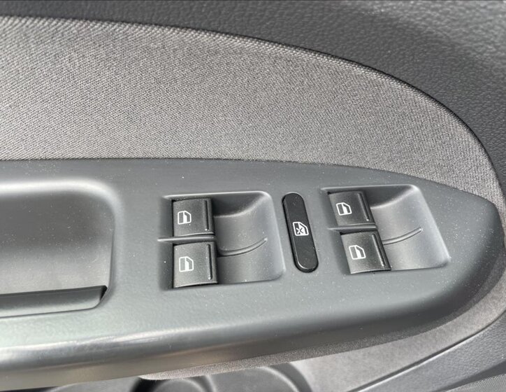 Volkswagen Touran MPV 1,6 l 66 kw