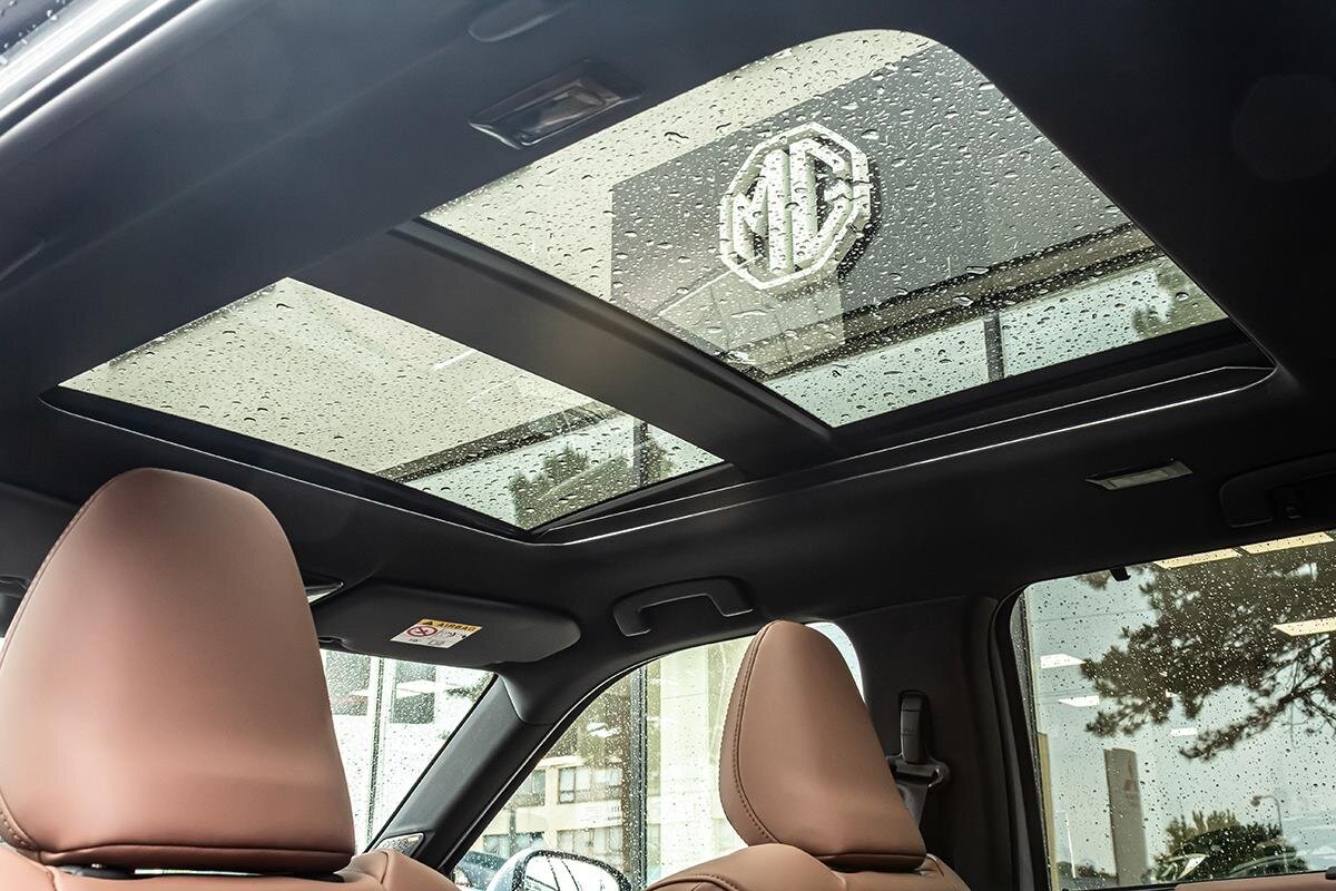 Mitsubishi Outlander SUV / Terénní 2,4 l 225 kw