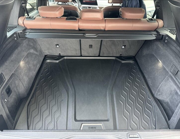 BMW X5 SUV / Terénní 3,0 l 195 kw