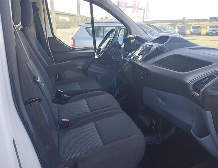 Ford Transit Custom 8