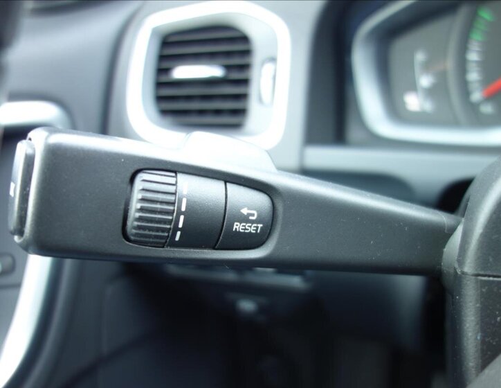 Volvo V60 Kombi 2,0 l 133 kw