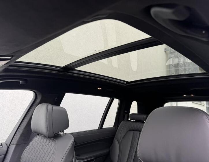 BMW X7 13