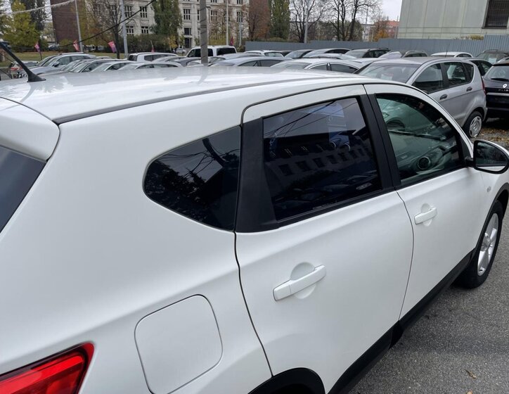 Nissan Qashqai SUV / Terénní 2,0 l 110 kw