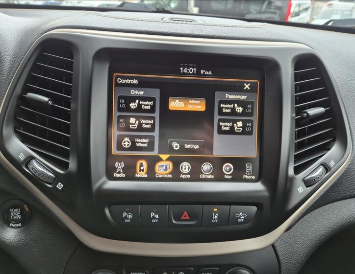 Jeep Cherokee SUV 2,2 l 147 kw