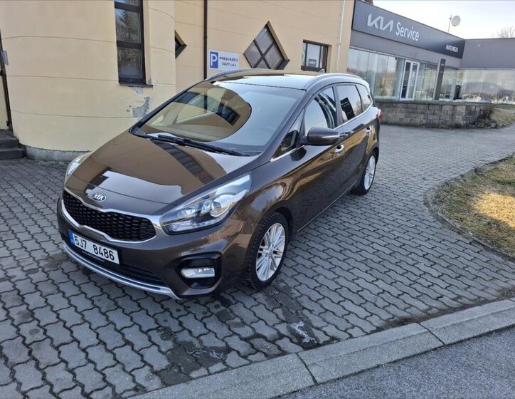 KIA Carens Kombi 1,7 l 104 kw