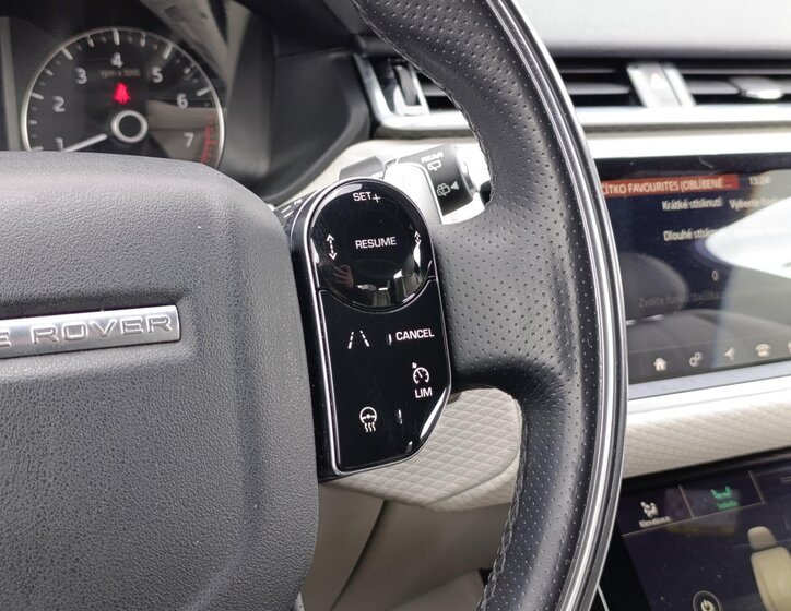 Land Rover Range Rover Velar SUV / Terénní 2,0 l 184 kw