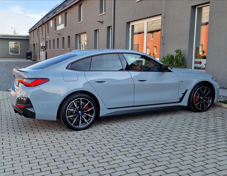 BMW i4 Sedan / Limuzína 0,0 400 kw