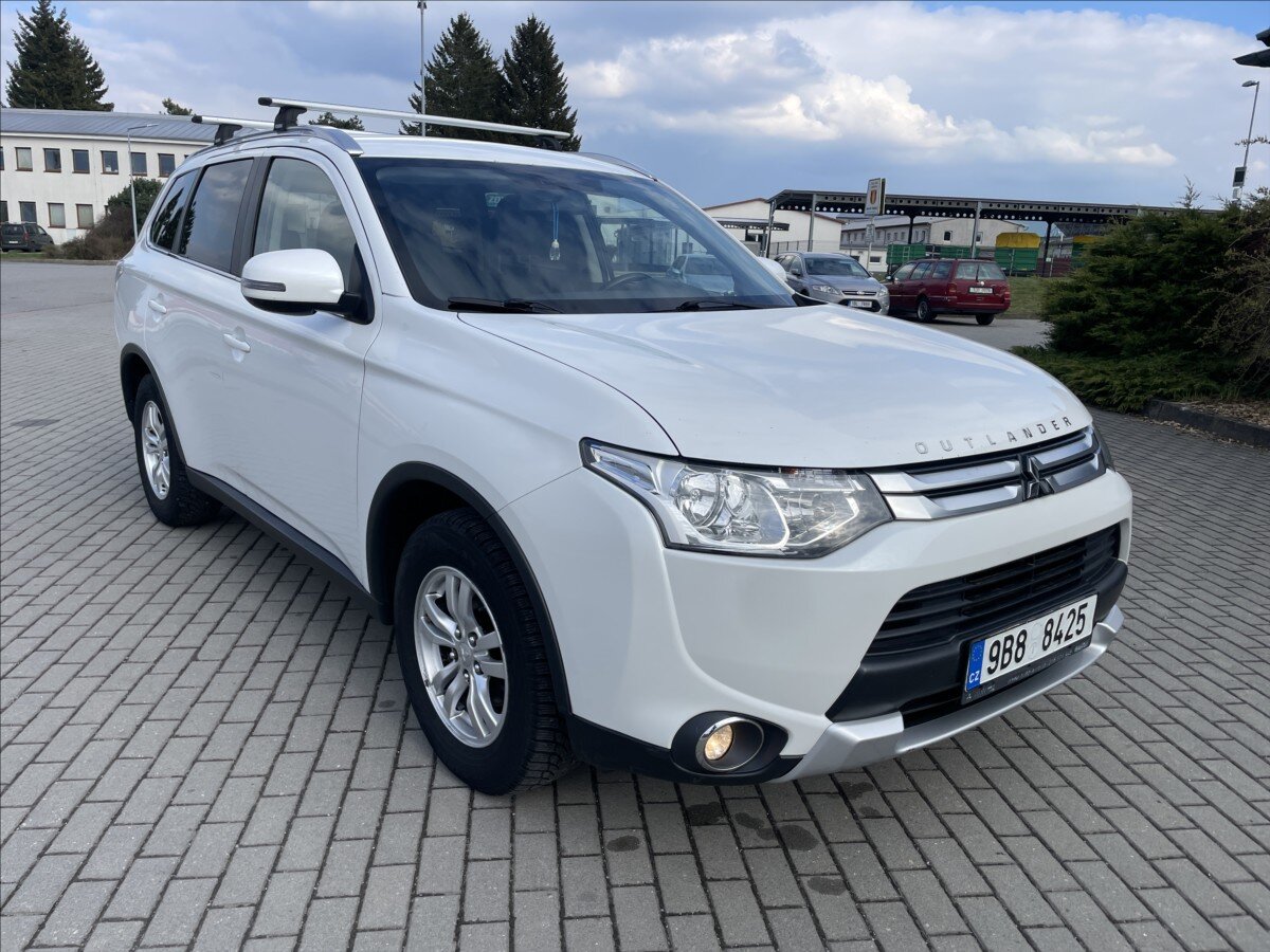 Mitsubishi Outlander SUV / Terénní 2,3 l 110 kw