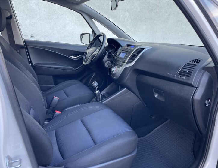 Hyundai ix20 MPV 1,4 l 66 kw