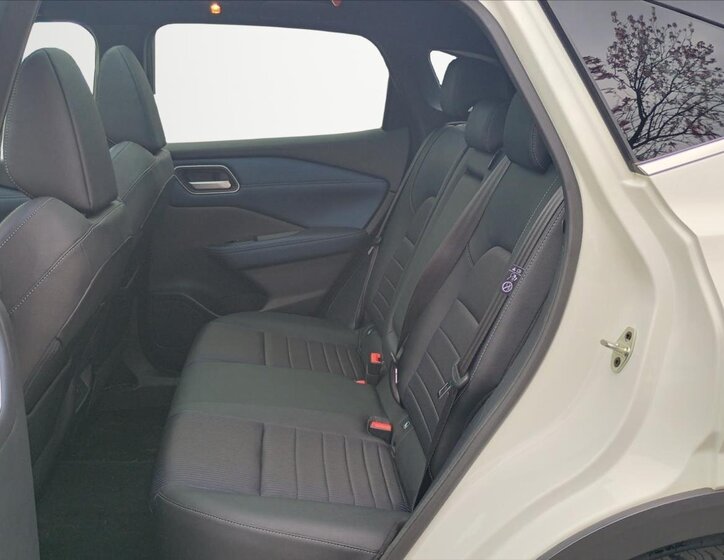 Nissan Qashqai SUV / Terénní 1,3 l 116 kw