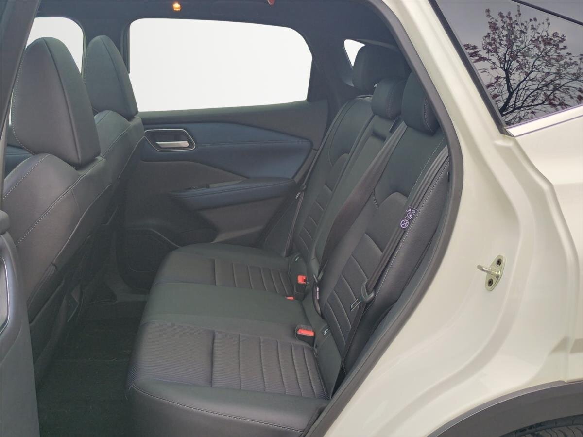 Nissan Qashqai SUV / Terénní 1,3 l 116 kw