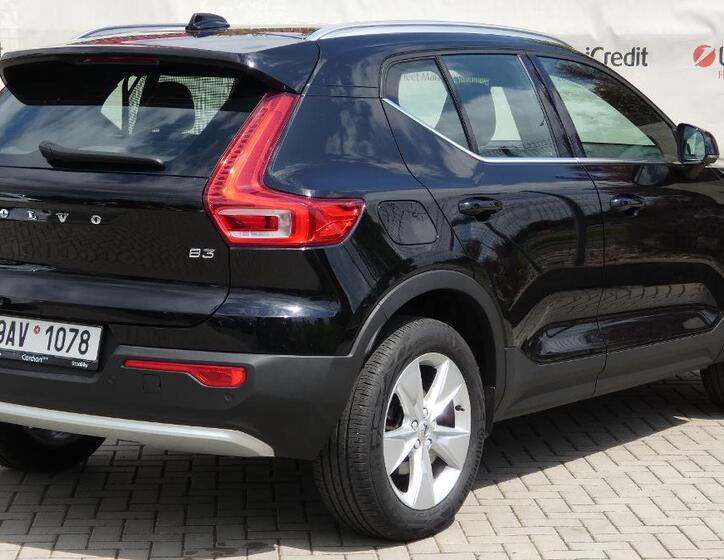 Volvo XC40 3