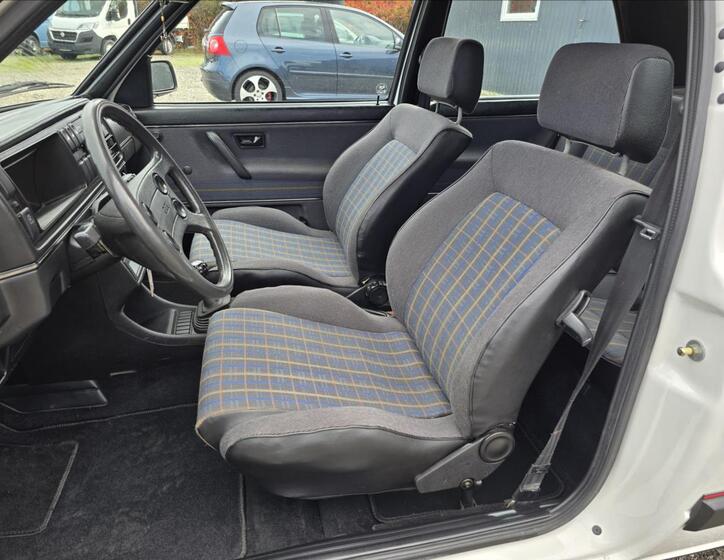 Volkswagen Golf 10