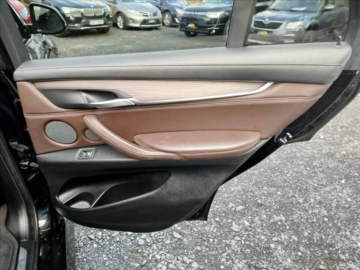 BMW X5 SUV 3,0 l 280 kw