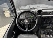 Land Rover Defender Skříň 2,2 l 90 kw