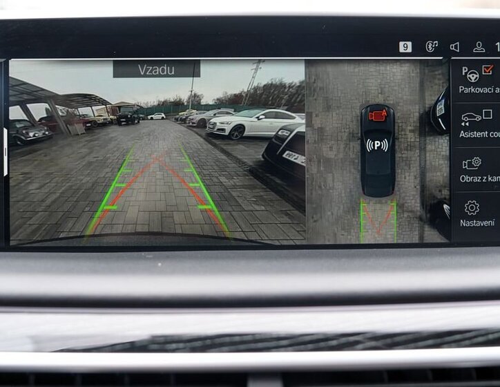 BMW Řada 7 Sedan 3,0 l 250 kw