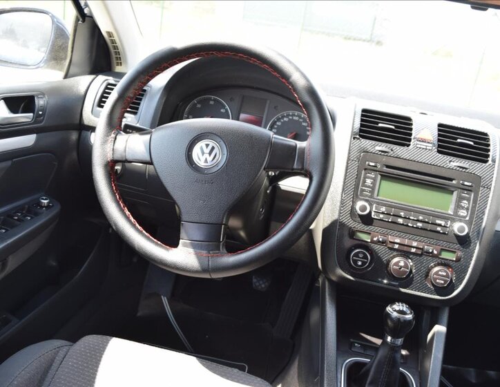 Volkswagen Jetta Sedan / Limuzína 1,9 l 77 kw