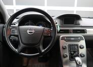Volvo V70 13