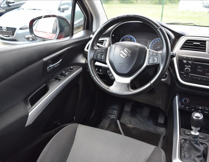 Suzuki SX4 S-Cross Hatchback 1,6 l 88 kw