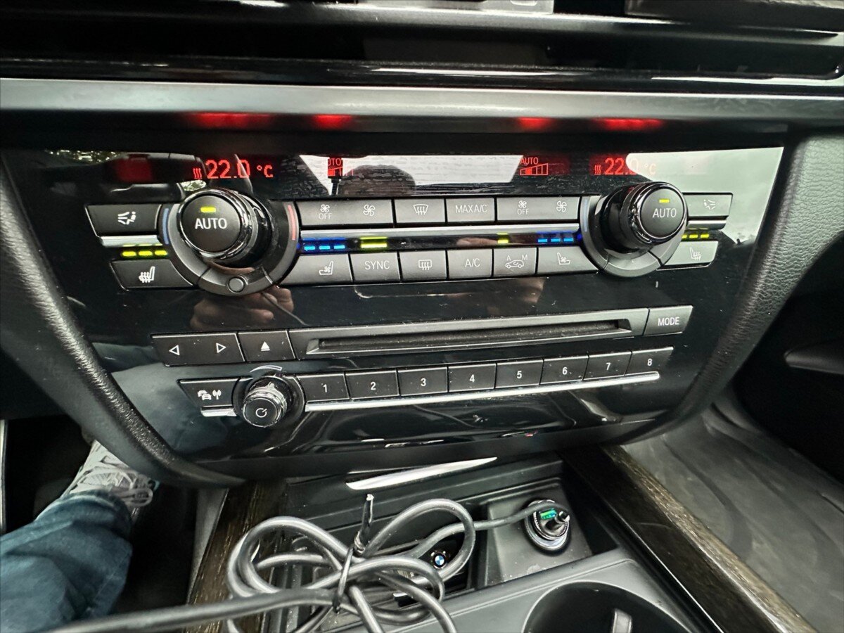 BMW X5 Kombi 3,0 l 280 kw