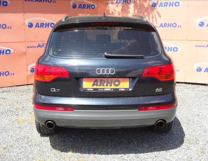 Audi Q7 SUV / Terénní 4,2 l 257 kw