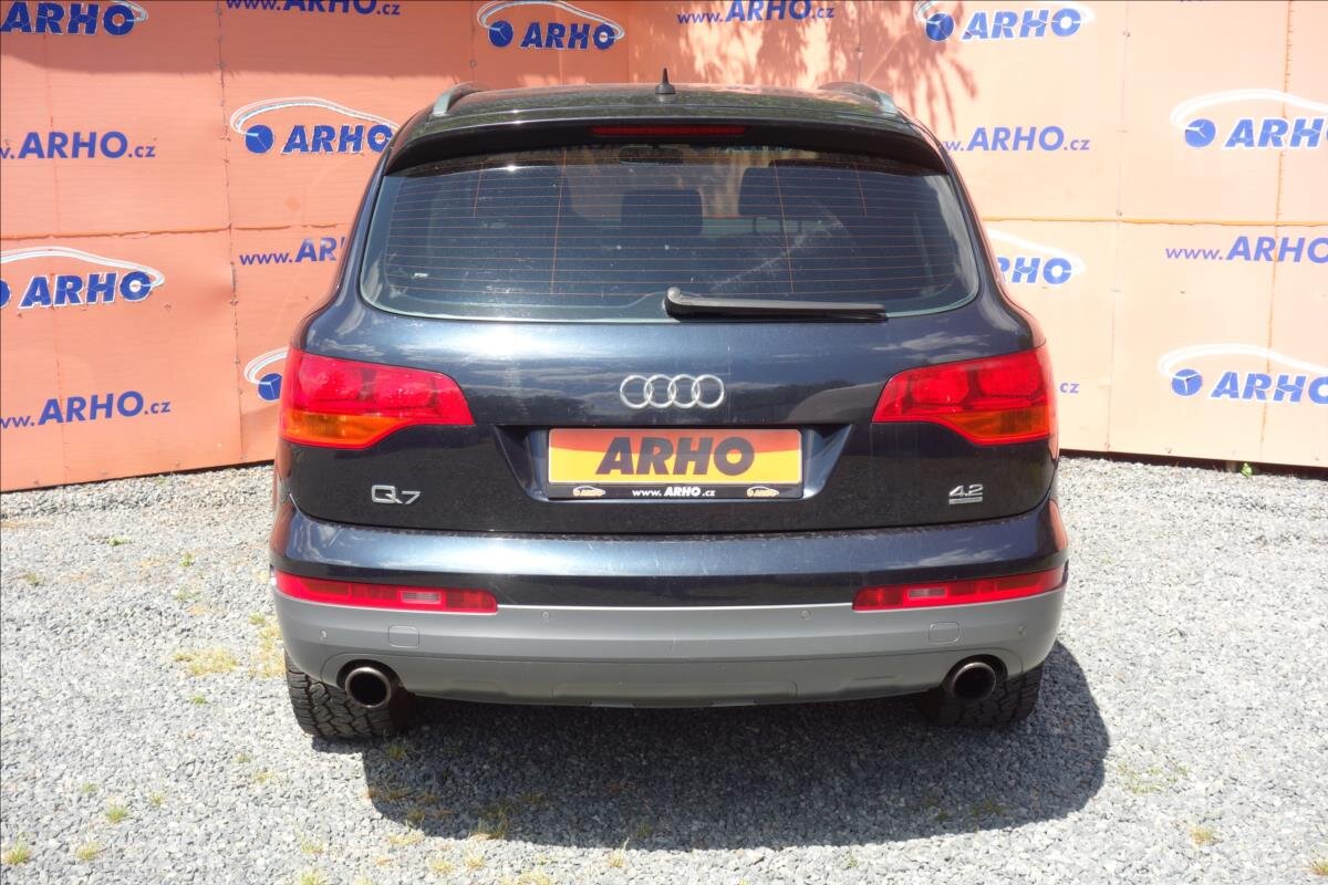 Audi Q7 SUV / Terénní 4,2 l 257 kw