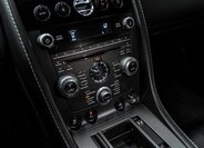 Aston Martin V8 Vantage Kupé 4,7 l 313 kw
