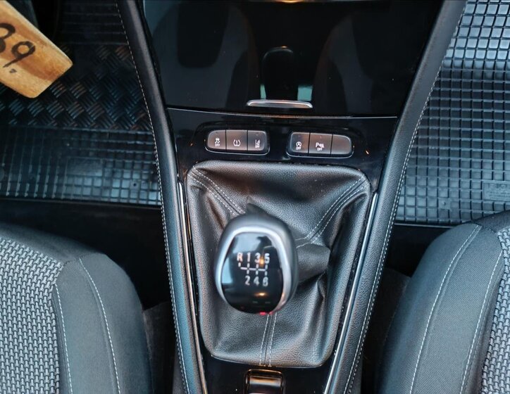 Opel Grandland X SUV 1,2 l 96 kw