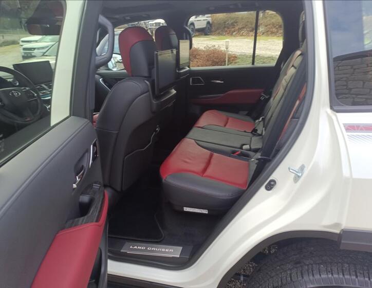 Toyota Land Cruiser 10