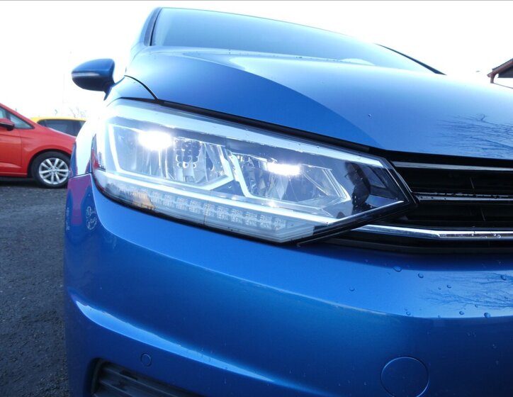 Volkswagen Touran MPV 1,2 l 81 kw