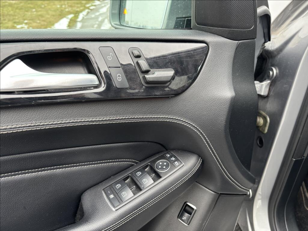 Mercedes-Benz Třídy M SUV / Terénní 3,0 l 190 kw