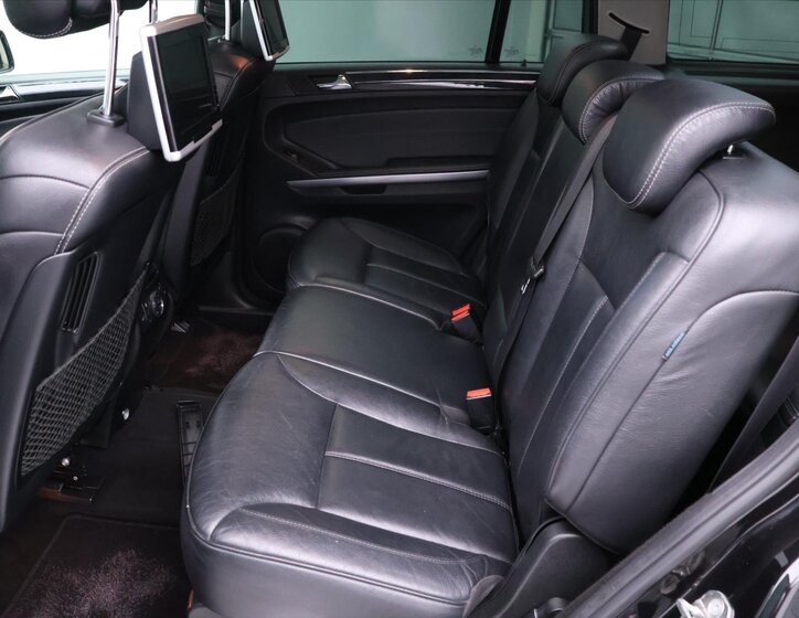 Mercedes-Benz GL SUV 3,0 l 155 kw