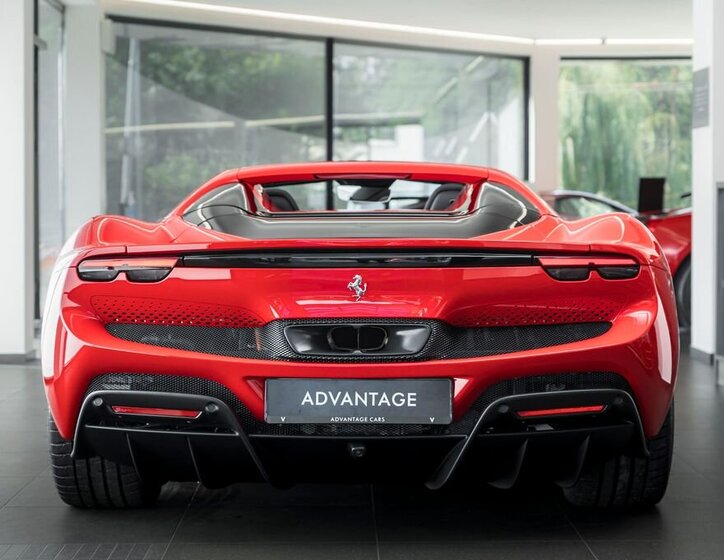 Ferrari Ostatní Kupé 3,0 l 610 kw