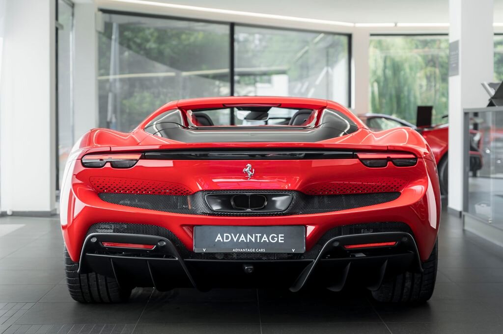 Ferrari Ostatní Kupé 3,0 l 610 kw