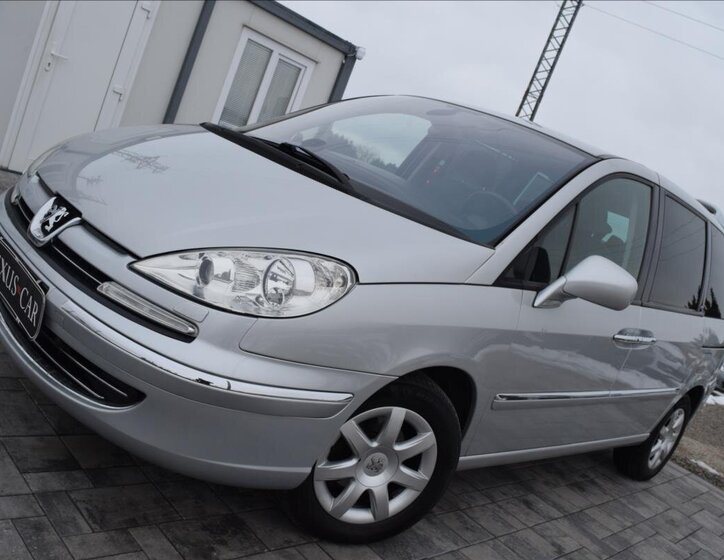 Peugeot 807 MPV 2,0 l 100 kw