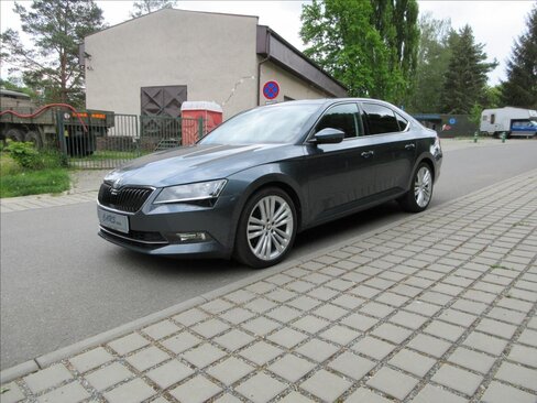 Škoda Superb Sedan / Limuzína 2,0 l 140 kw