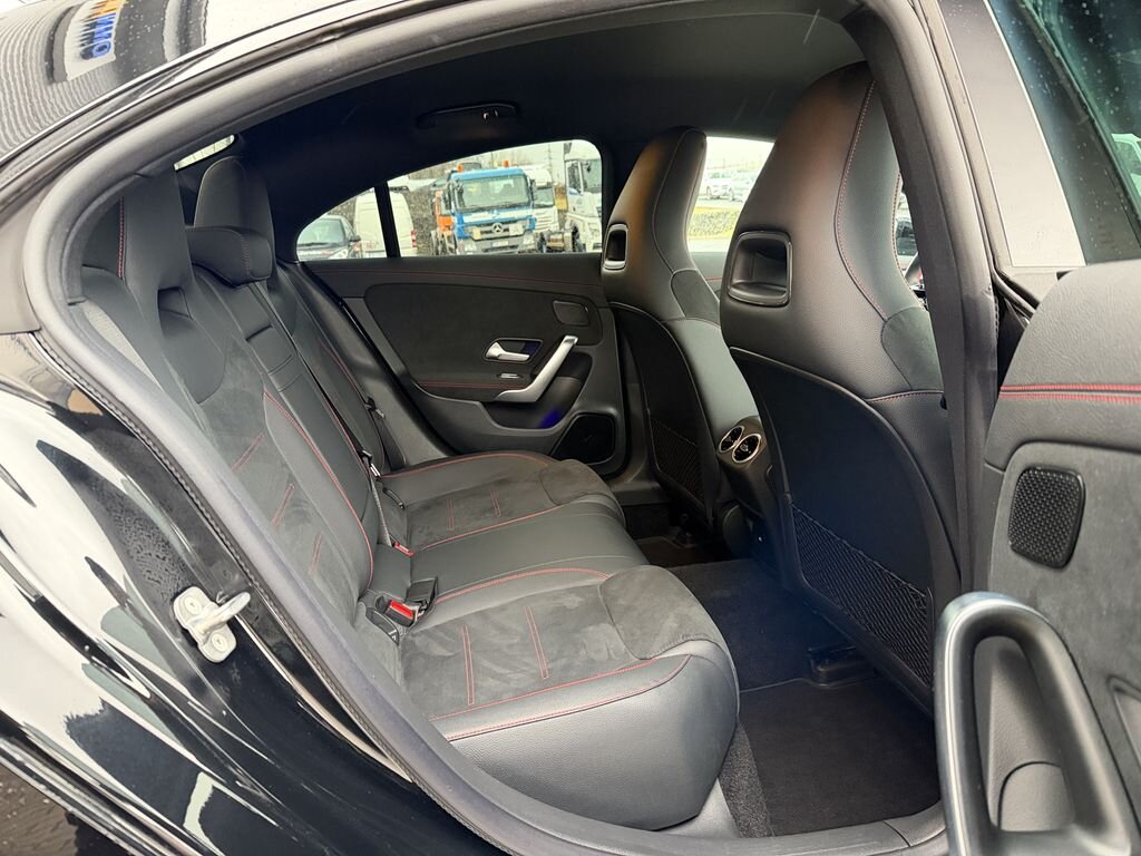 Mercedes-Benz CLA Sedan / Limuzína 2,0 l 110 kw