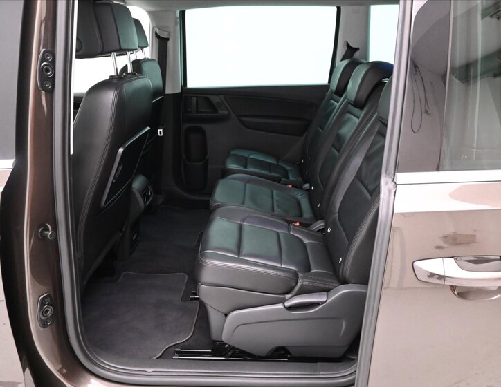 Volkswagen Sharan MPV 2,0 l 110 kw