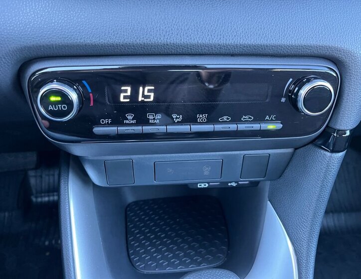 Toyota Yaris Hatchback 1,5 l 68 kw