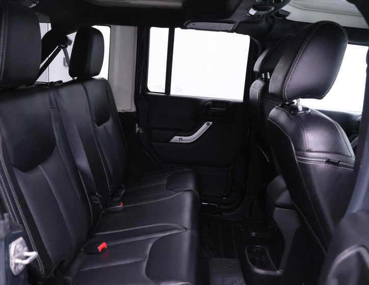 Jeep Wrangler SUV / Terénní 2,8 l 147 kw