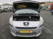 Peugeot 5008 MPV 2,0 l 120 kw