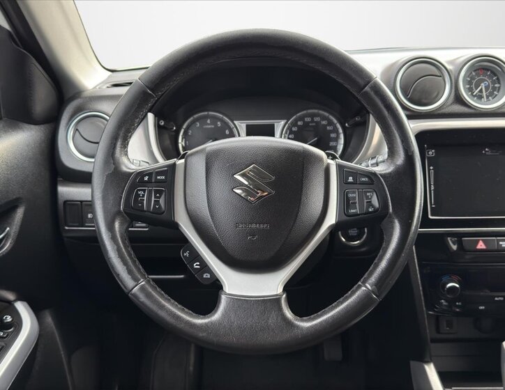 Suzuki Vitara SUV / Terénní 1,6 l 88 kw