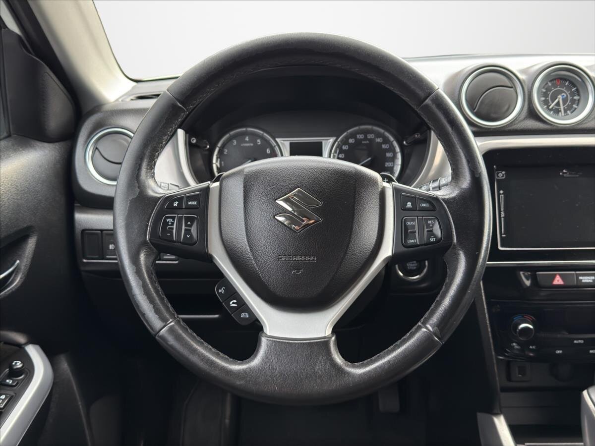 Suzuki Vitara SUV / Terénní 1,6 l 88 kw